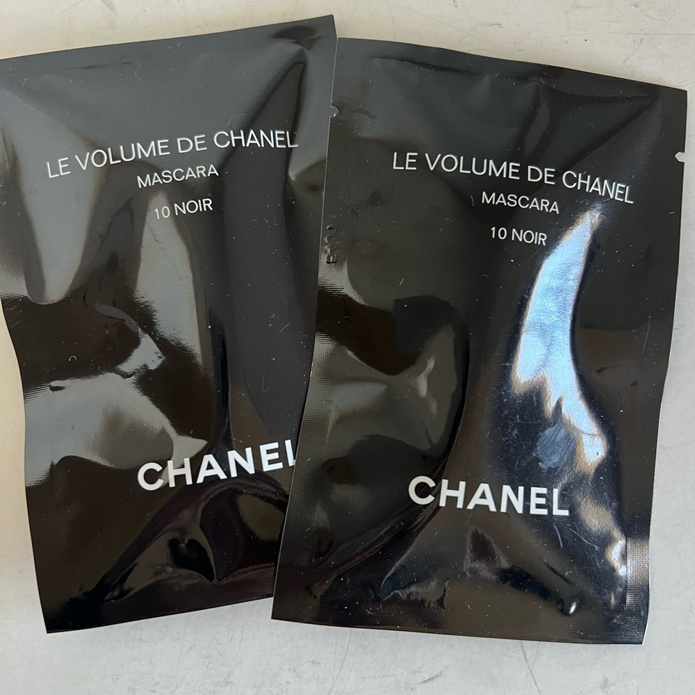 New Chanel LaBoy mascara samples number 10 noir times two